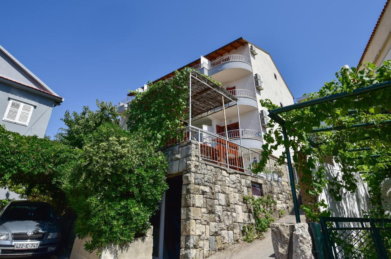 Apartmani Mate Макарска Экстерьер фото