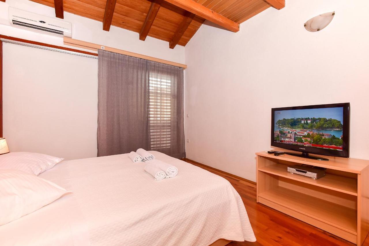 Apartmani Mate Макарска Экстерьер фото