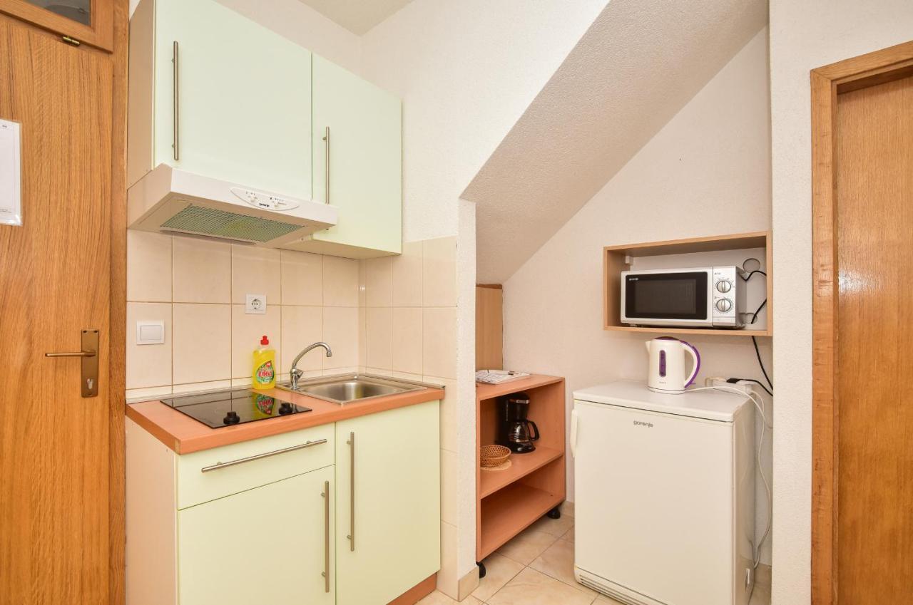 Apartmani Mate Макарска Экстерьер фото
