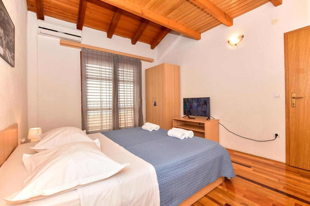 Apartmani Mate Макарска Экстерьер фото