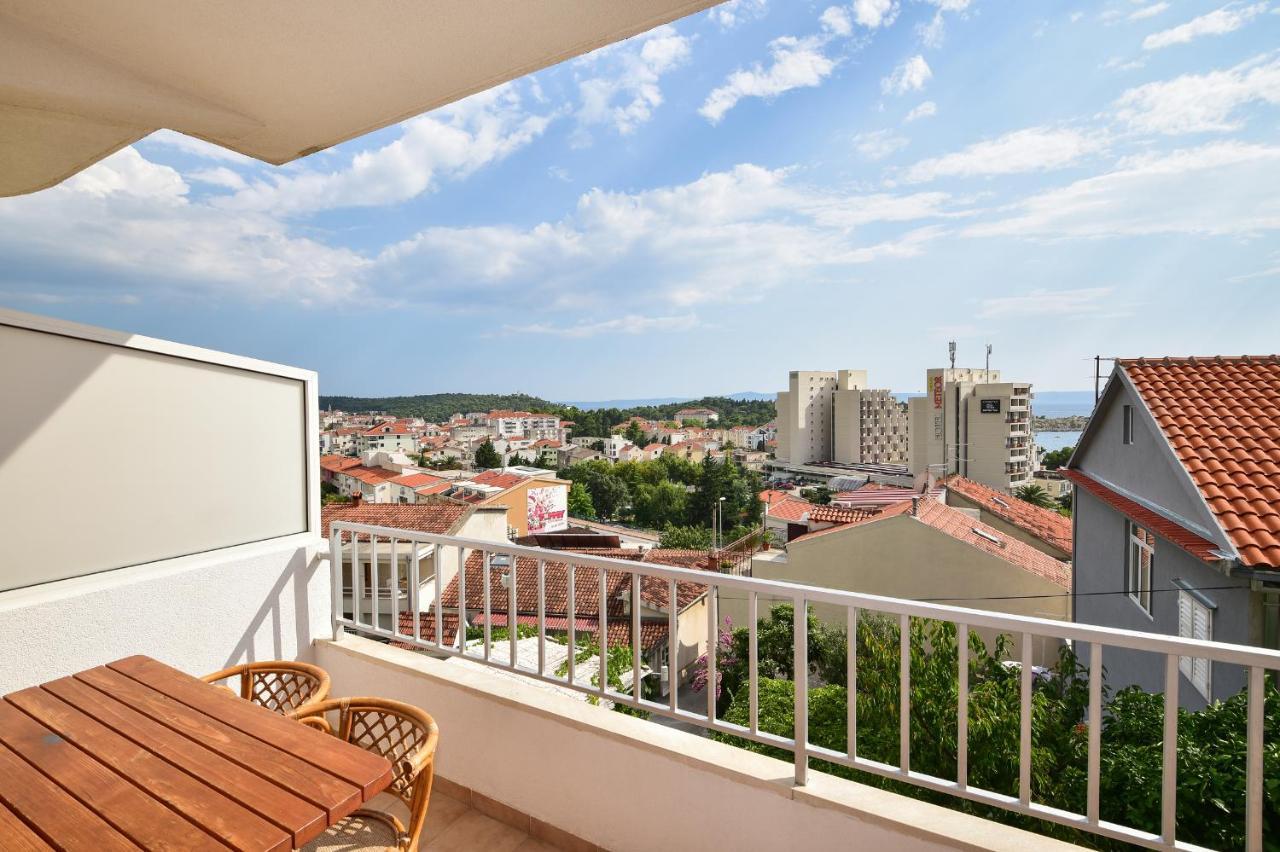 Apartmani Mate Макарска Экстерьер фото