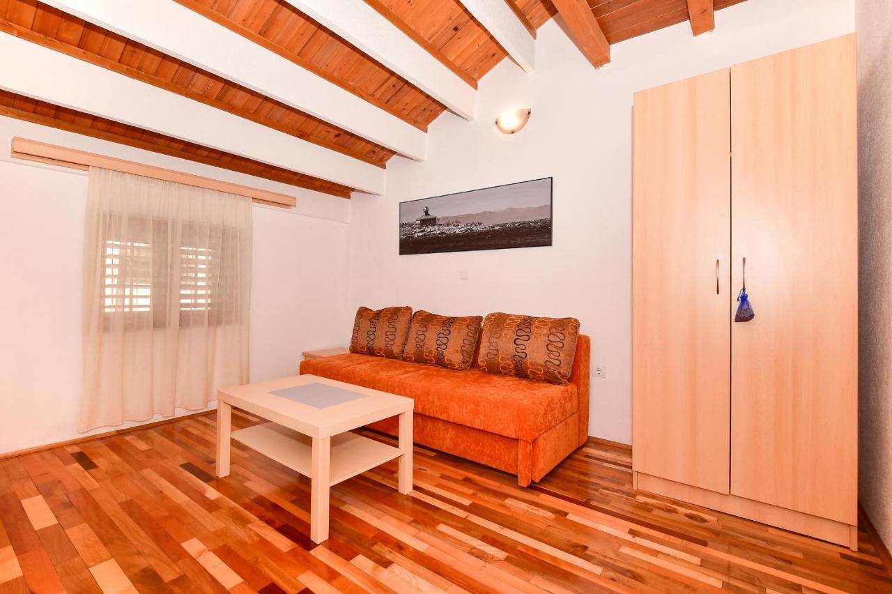 Apartmani Mate Макарска Экстерьер фото