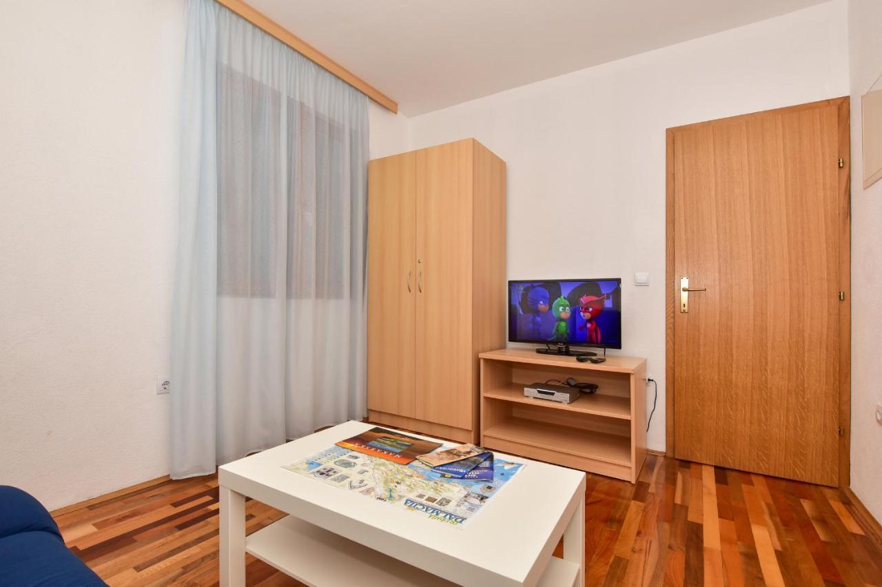 Apartmani Mate Макарска Экстерьер фото