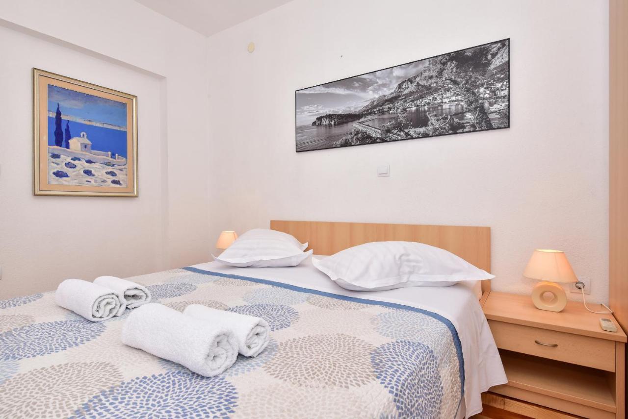 Apartmani Mate Макарска Экстерьер фото