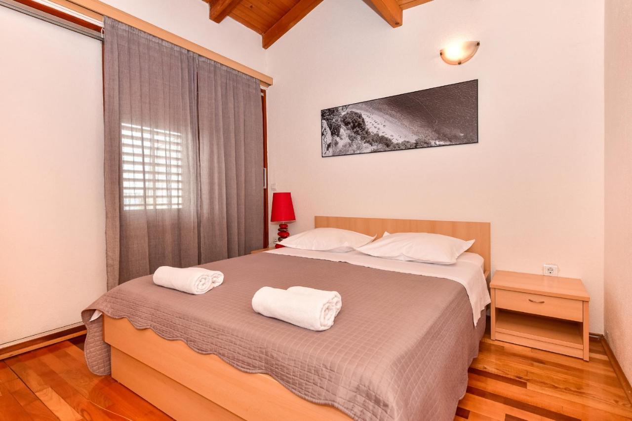 Apartmani Mate Макарска Экстерьер фото