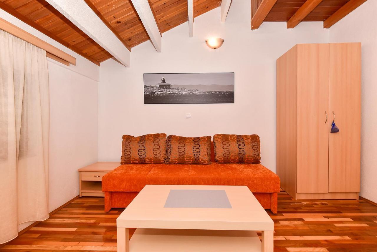 Apartmani Mate Макарска Экстерьер фото
